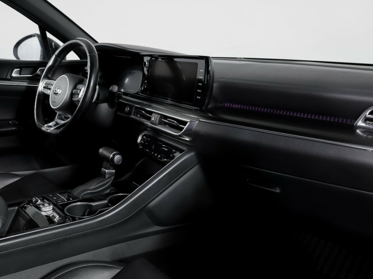 Kia K5 2021 года с пробегом. Фото: #8