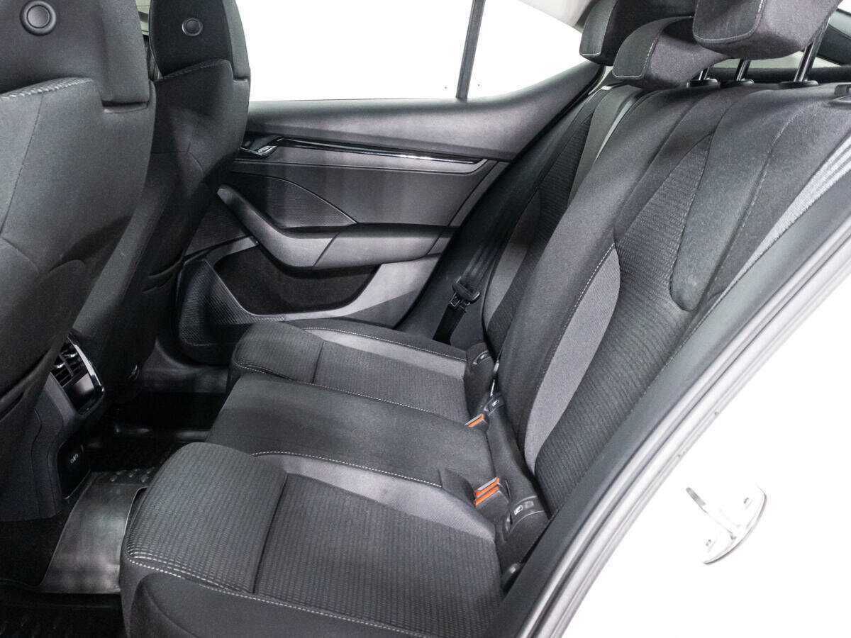 Skoda Octavia 2021 года с пробегом. Фото: #9