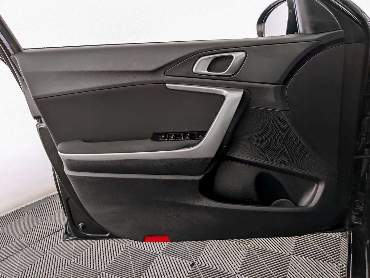 Kia Ceed 2020 года с пробегом. Фото: #14