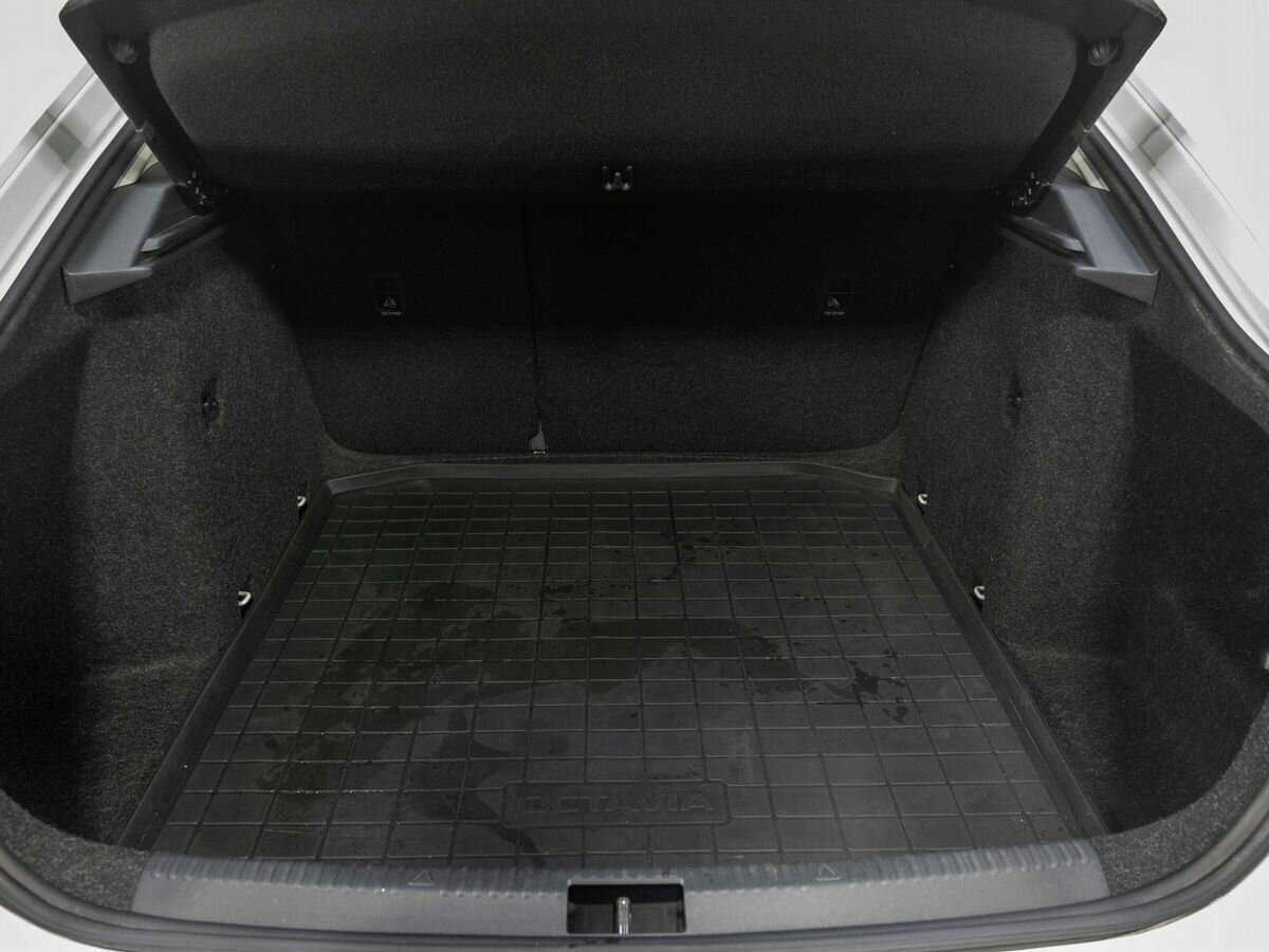 Skoda Octavia 2019 года с пробегом. Фото: #20