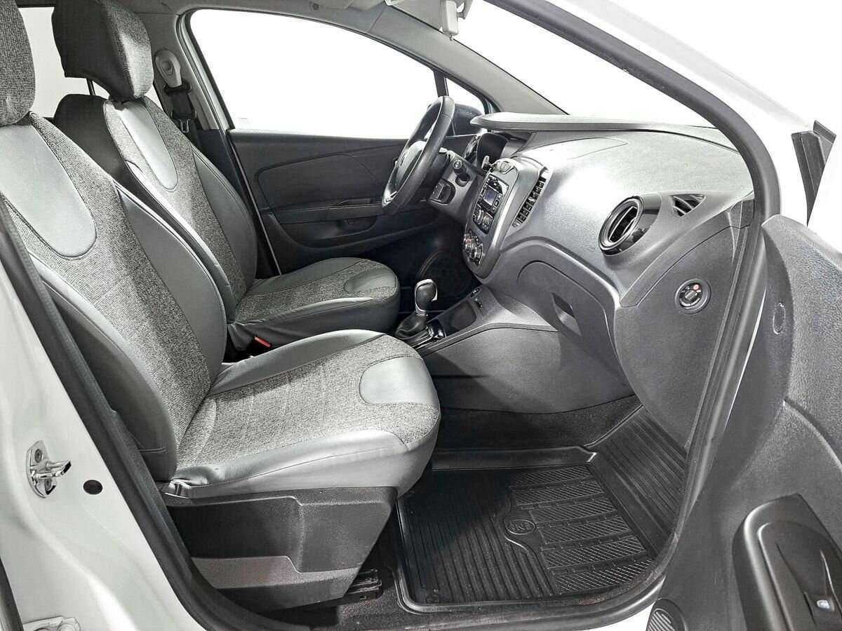 Renault Kaptur 2018 года с пробегом. Фото: #8