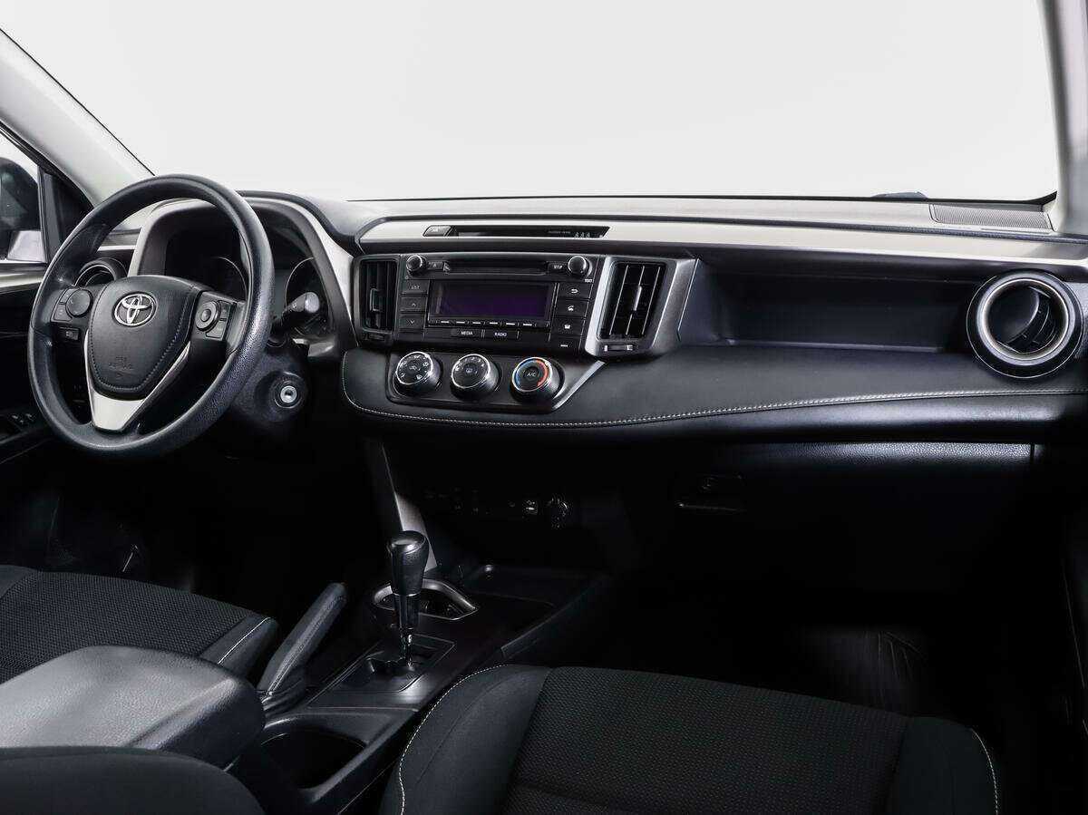 Toyota RAV4 2017 года с пробегом. Фото: #8