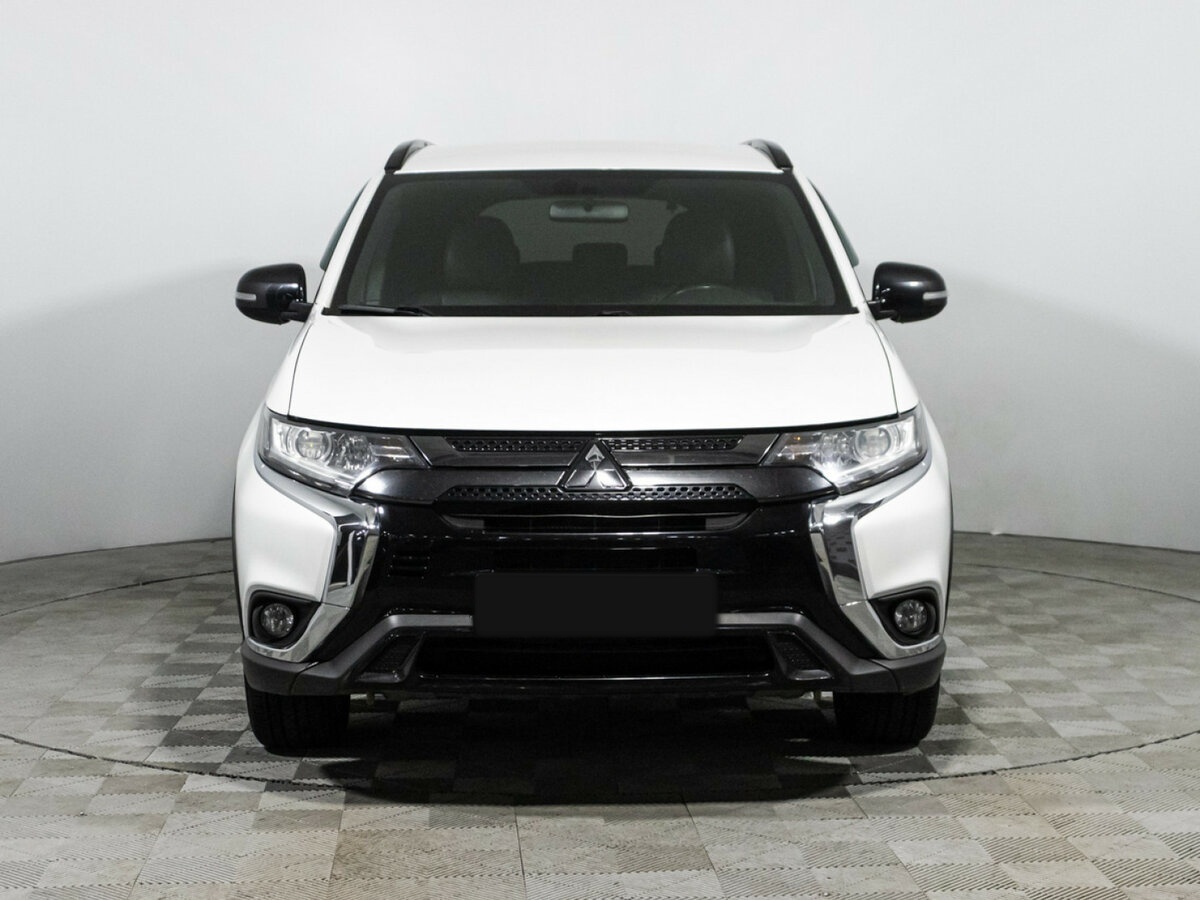 Mitsubishi Outlander 2021 года с пробегом. Фото: #1