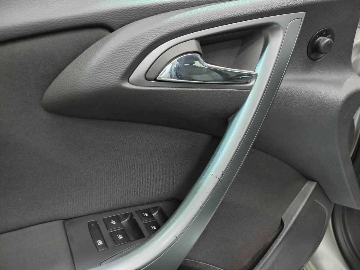 Opel Astra 2012 года с пробегом. Фото: #14