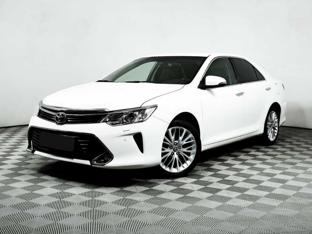 Toyota Camry 2015 года с пробегом. Посмотреть фото