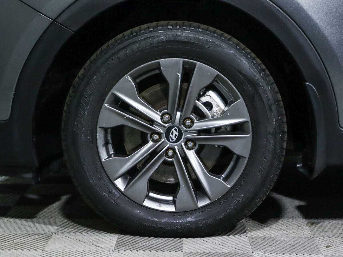 Hyundai Santa Fe 2012 года с пробегом. Фото: #12