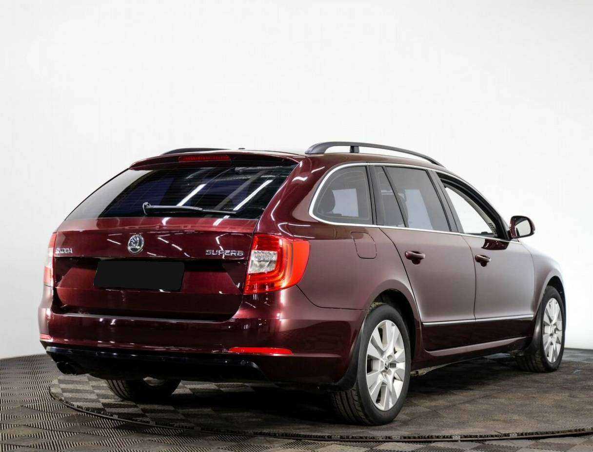 Skoda Superb 2014 года с пробегом. Фото: #5