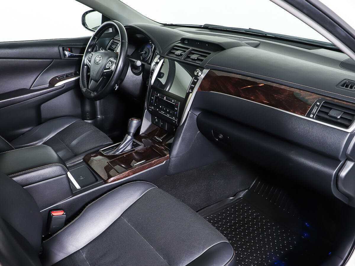 Toyota Camry 2017 года с пробегом. Фото: #8