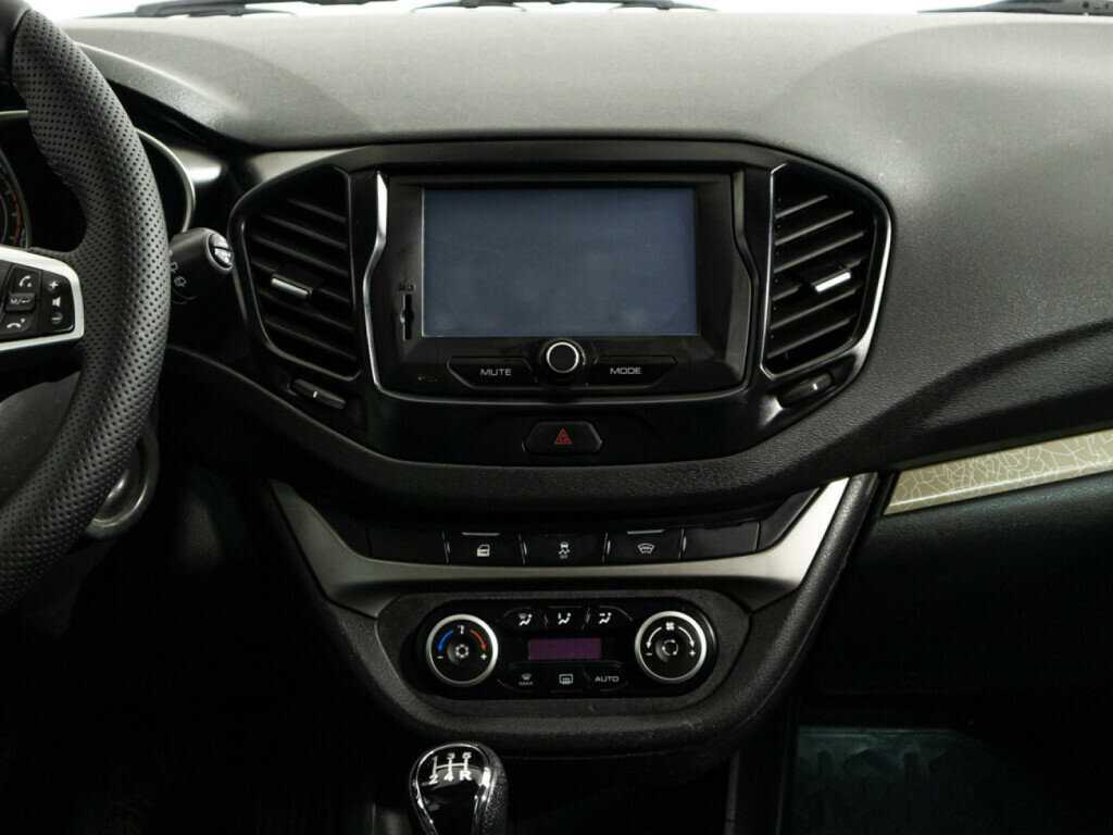 Lada (ВАЗ) Vesta 2018 года с пробегом. Фото: #13