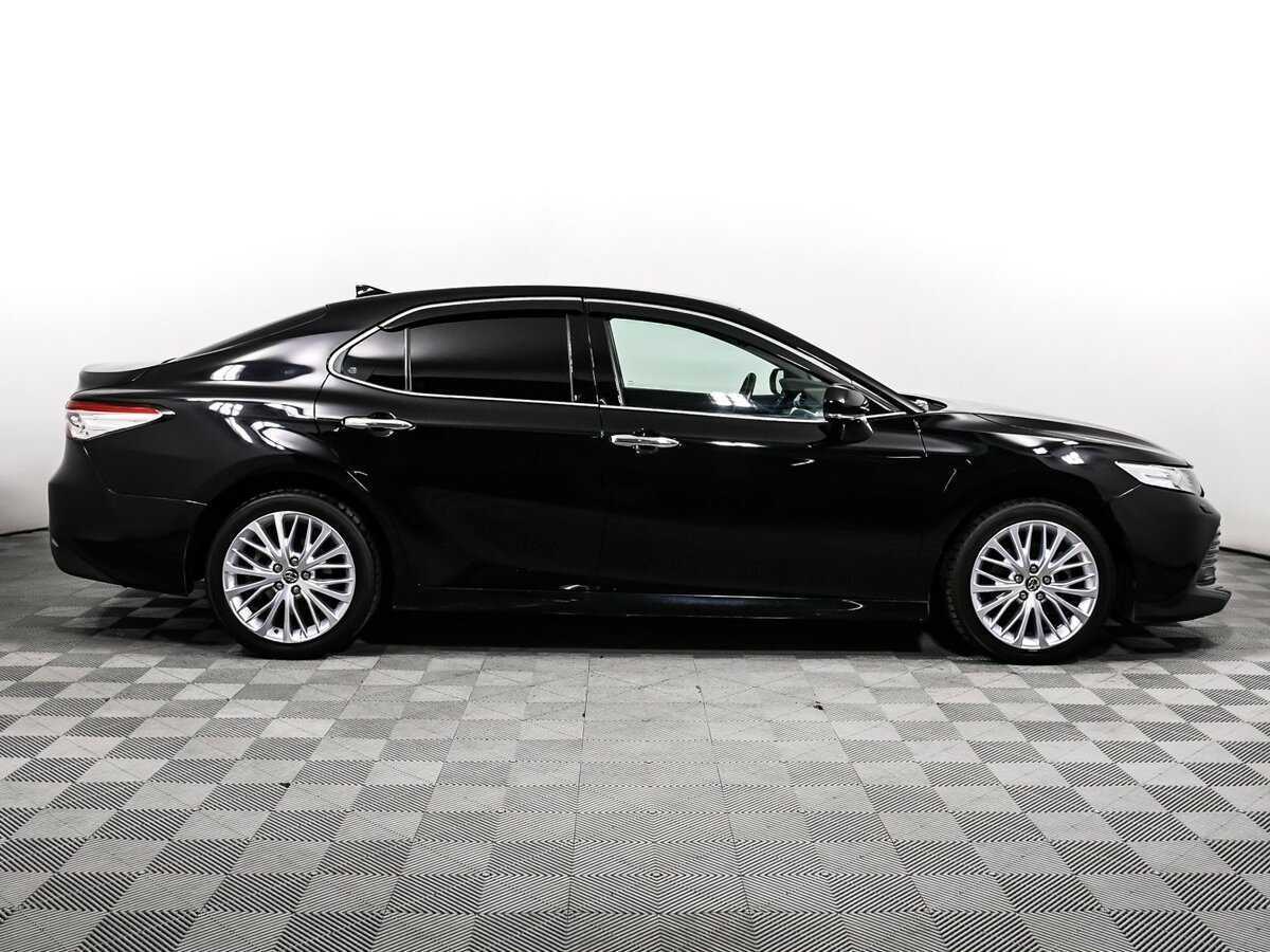 Toyota Camry 2019 года с пробегом. Фото: #3