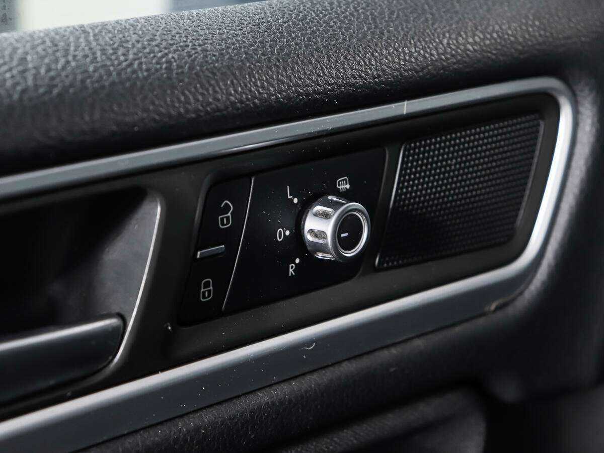 Volkswagen Touareg 2013 года с пробегом. Фото: #17