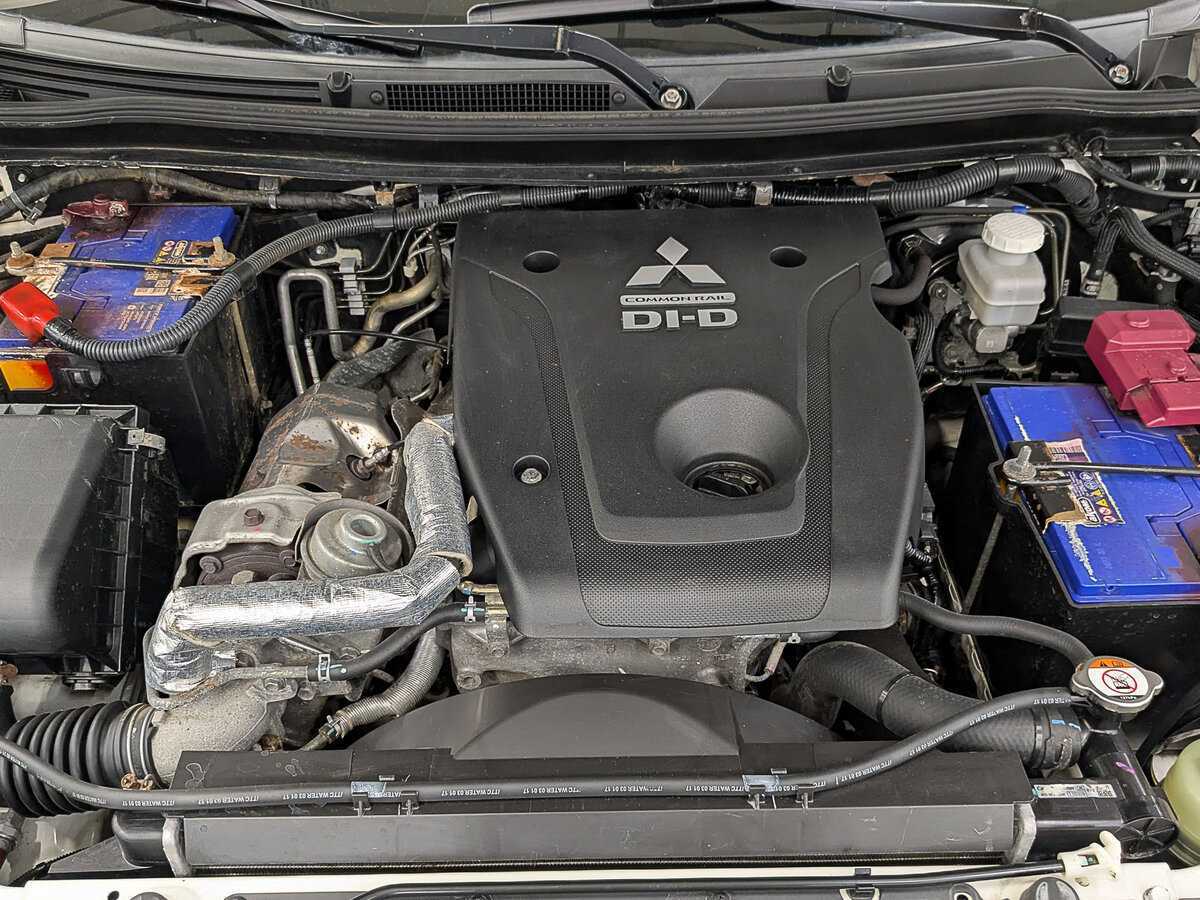 Mitsubishi Pajero Sport 2017 года с пробегом. Фото: #8