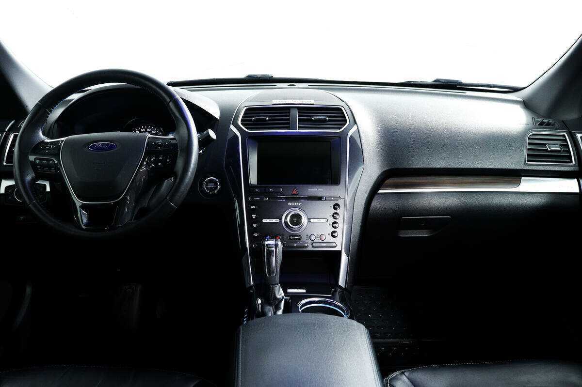Ford Explorer 2015 года с пробегом. Фото: #10
