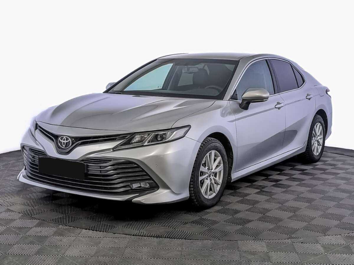 Toyota Camry 2020 года с пробегом. Посмотреть фото