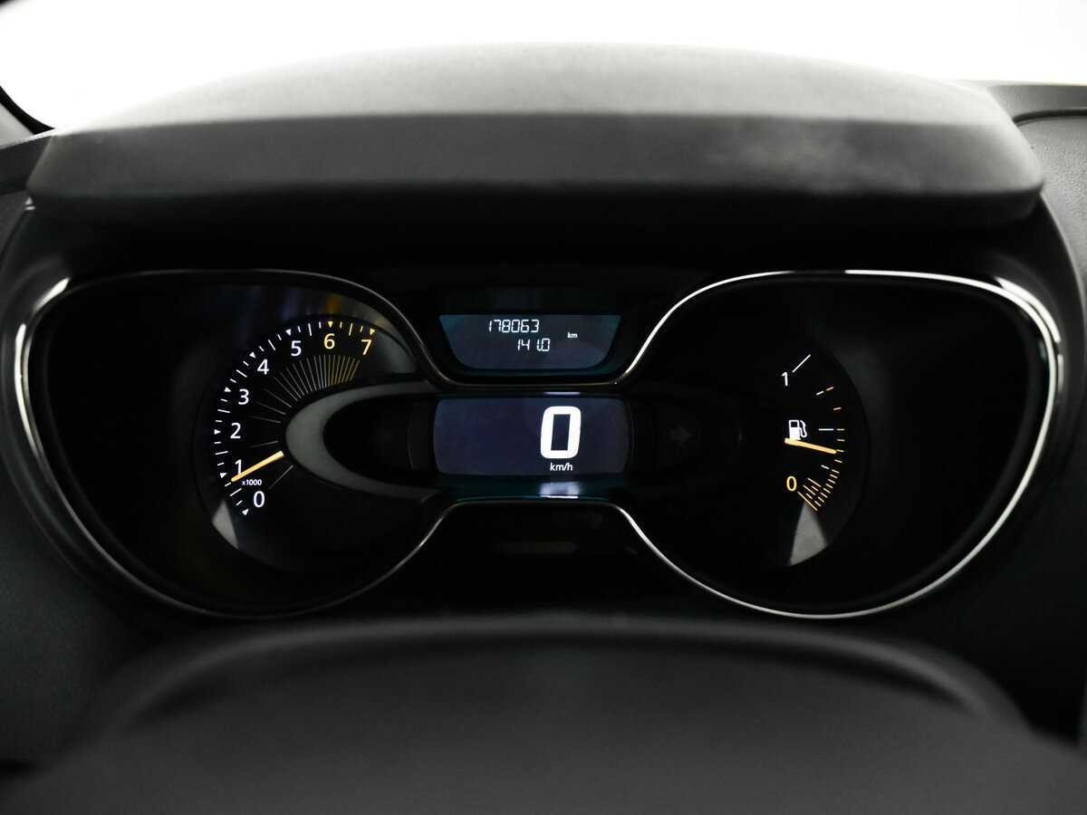 Renault Kaptur 2016 года с пробегом. Фото: #10