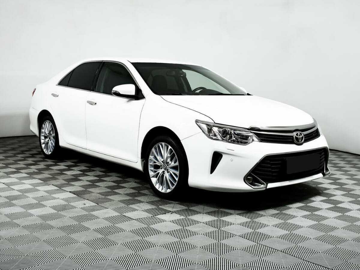 Toyota Camry 2015 года с пробегом. Фото: #2