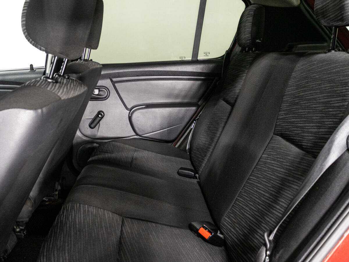 Renault Sandero 2012 года с пробегом. Фото: #9