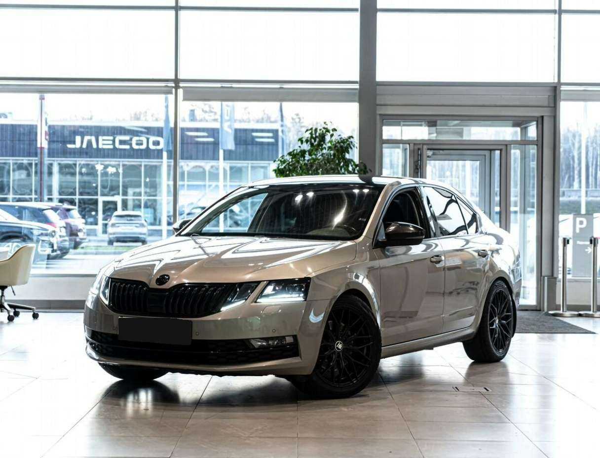 Skoda Octavia 2018 года с пробегом. Посмотреть фото