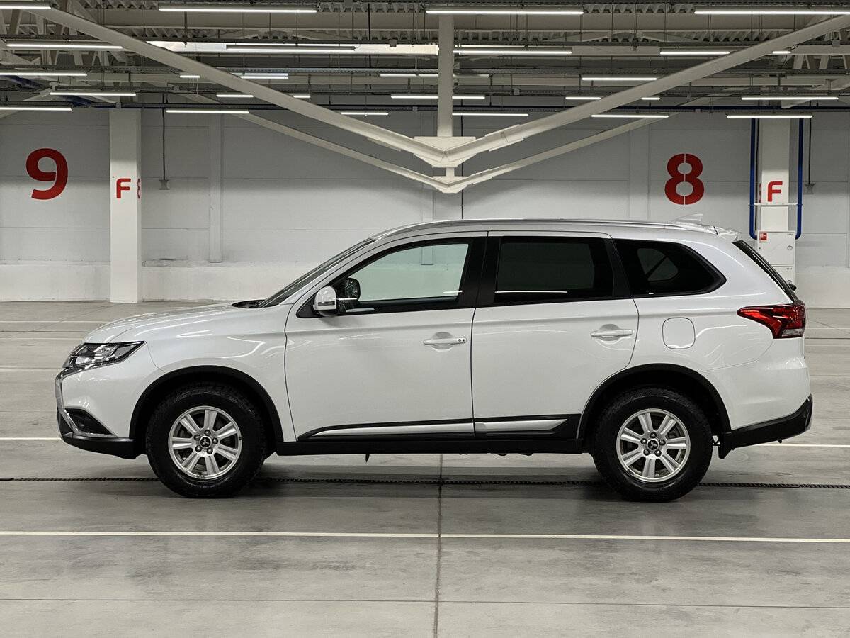 Mitsubishi Outlander 2021 года с пробегом. Фото: #7