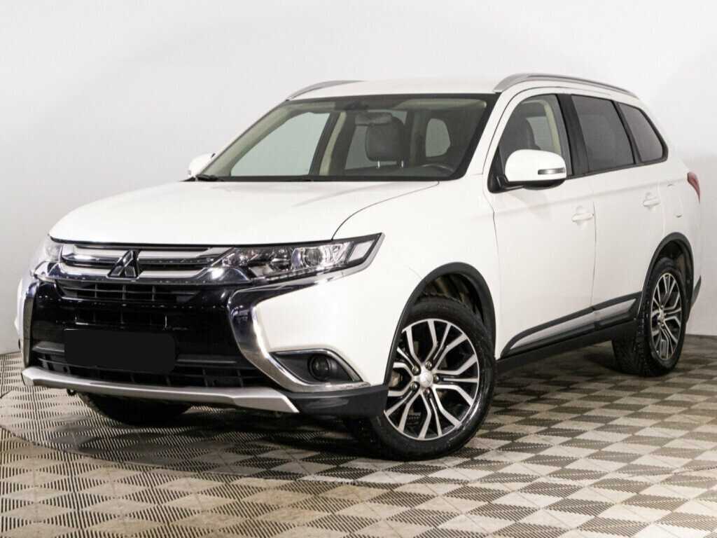 Mitsubishi Outlander 2018 года с пробегом. Посмотреть фото