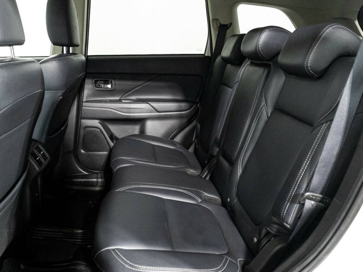 Mitsubishi Outlander 2020 года с пробегом. Фото: #9