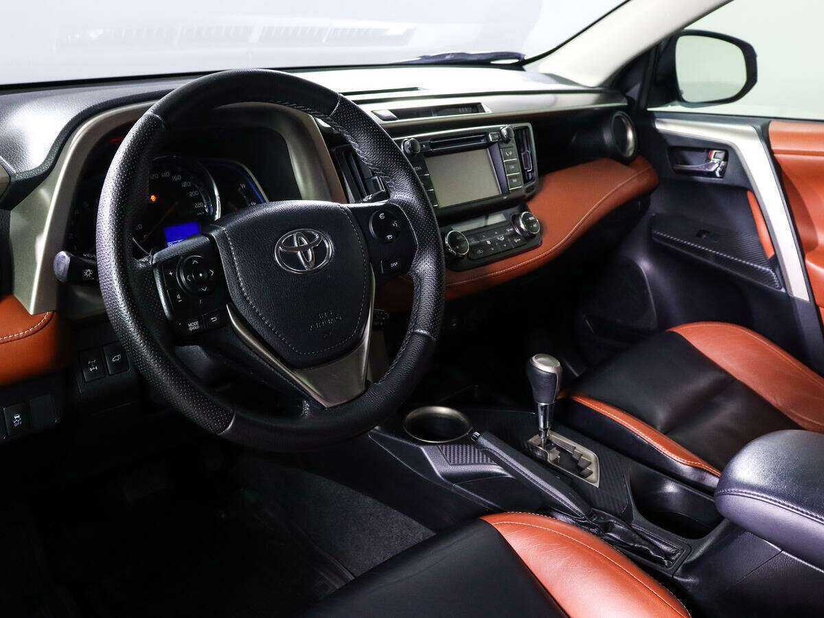 Toyota RAV4 2013 года с пробегом. Фото: #11