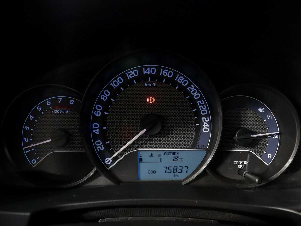 Toyota Corolla 2014 года с пробегом. Фото: #10