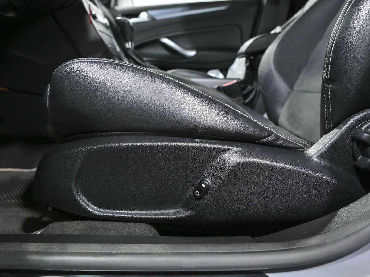 Ford Mondeo 2012 года с пробегом. Фото: #13