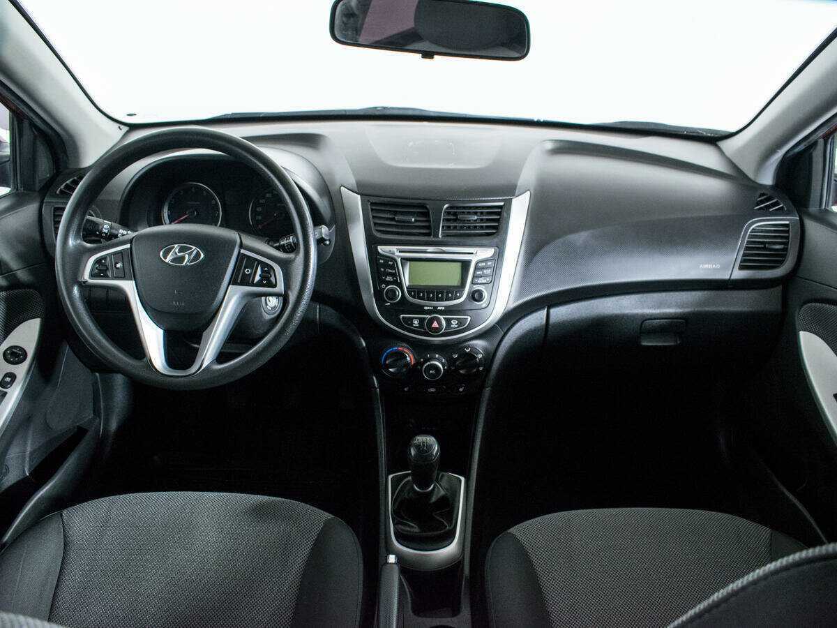 Hyundai Solaris 2012 года с пробегом. Фото: #11