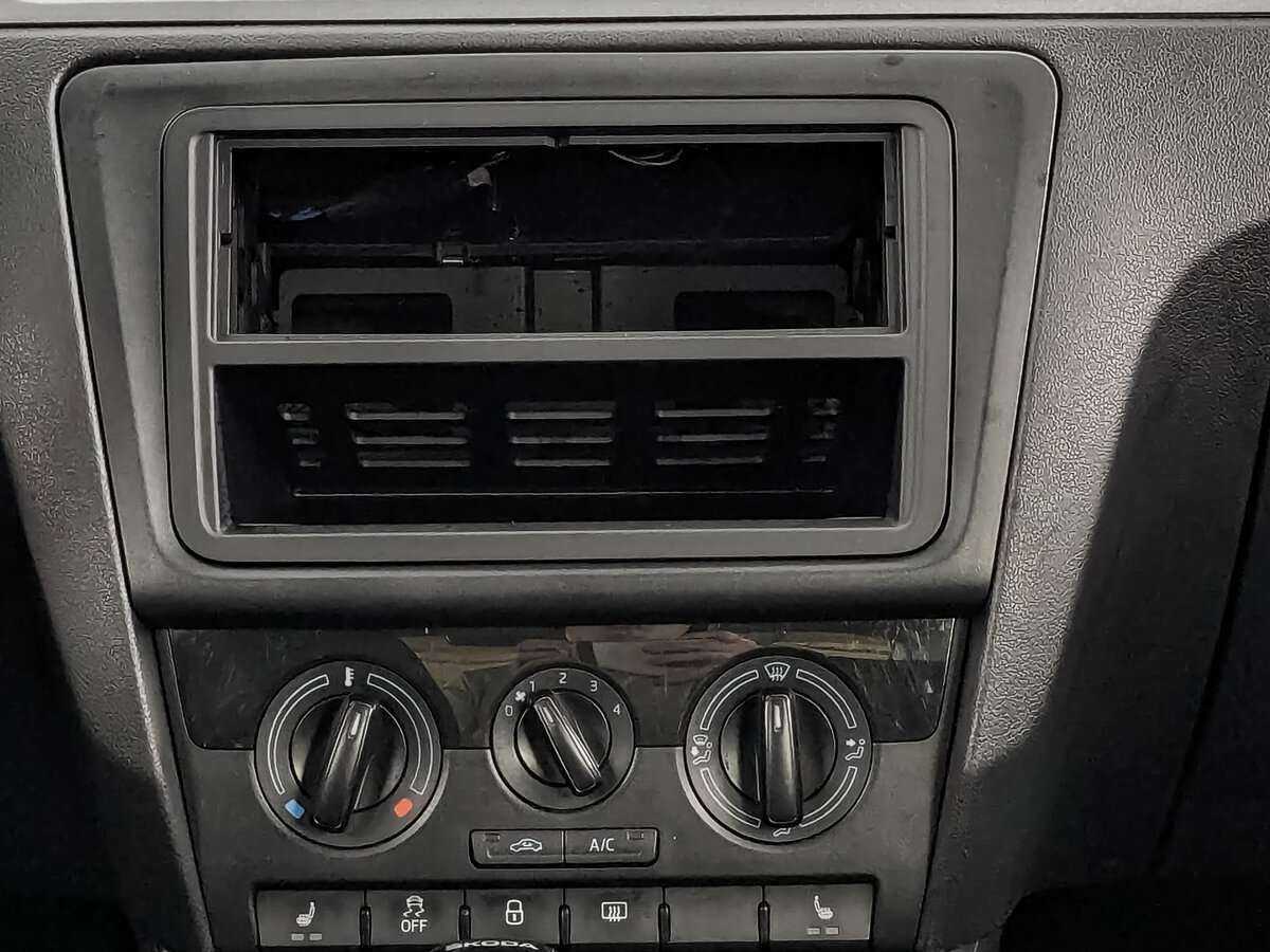 Skoda Rapid 2018 года с пробегом. Фото: #12