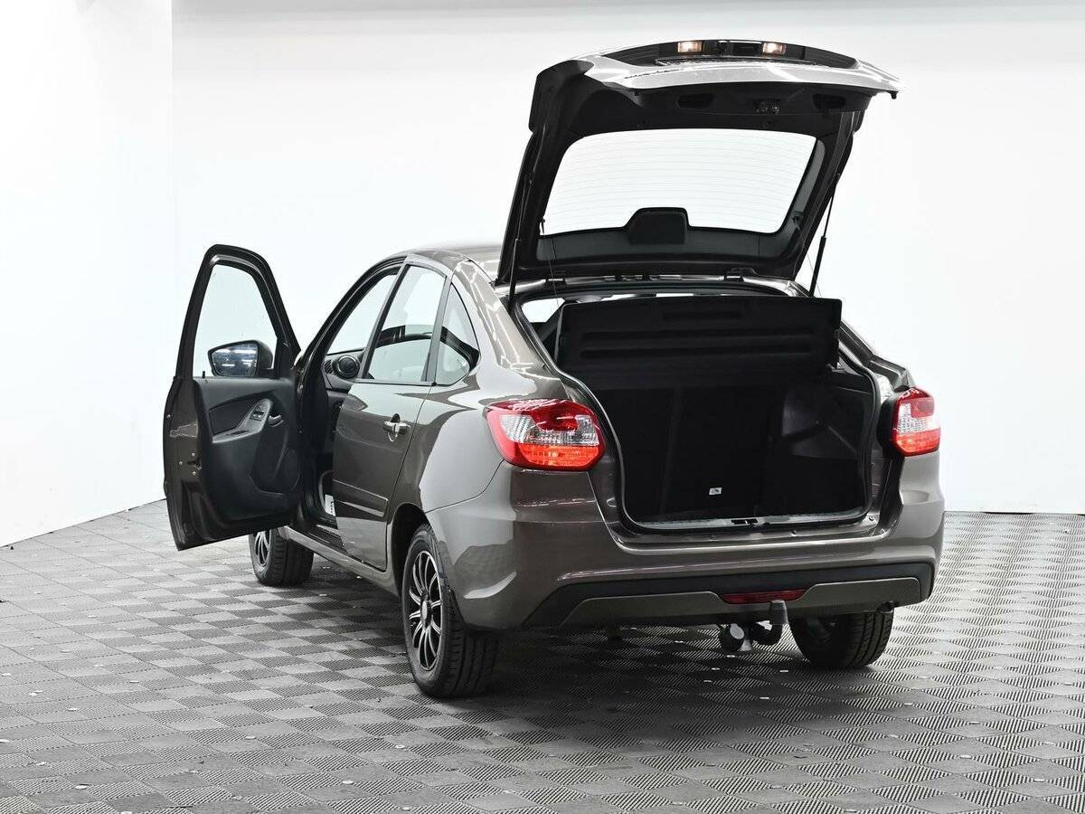 Lada (ВАЗ) Granta 2019 года с пробегом. Фото: #4