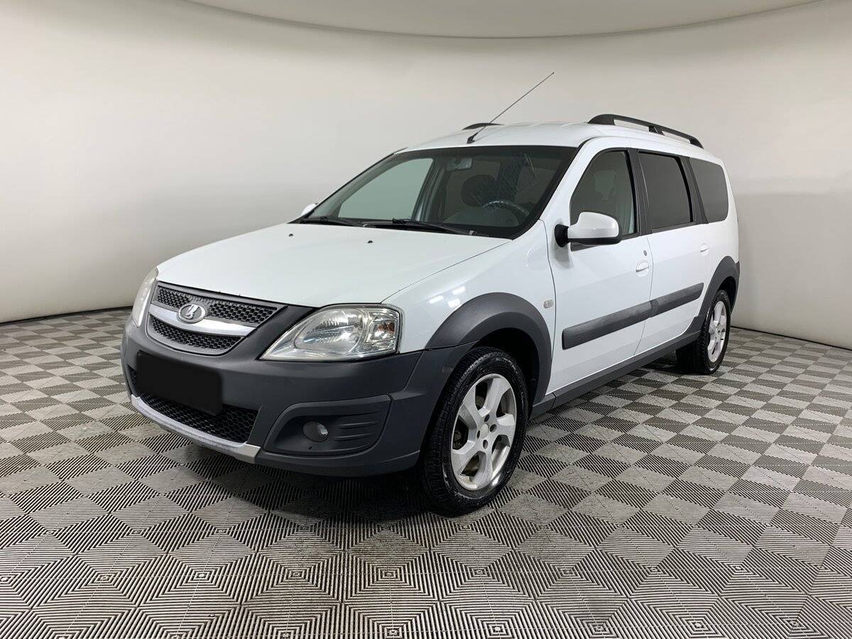 Lada (ВАЗ) Largus 2018 года с пробегом. Посмотреть фото