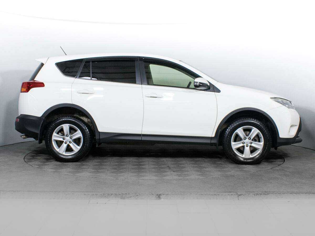 Toyota RAV4 2013 года с пробегом. Фото: #3