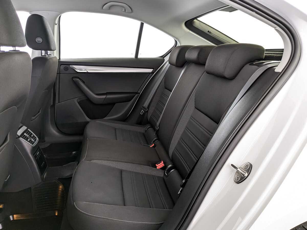 Skoda Octavia 2019 года с пробегом. Фото: #9