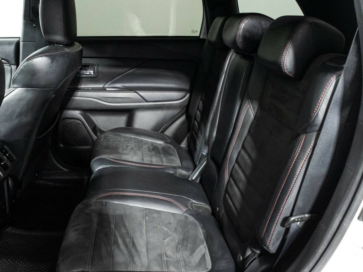 Mitsubishi Outlander 2021 года с пробегом. Фото: #9