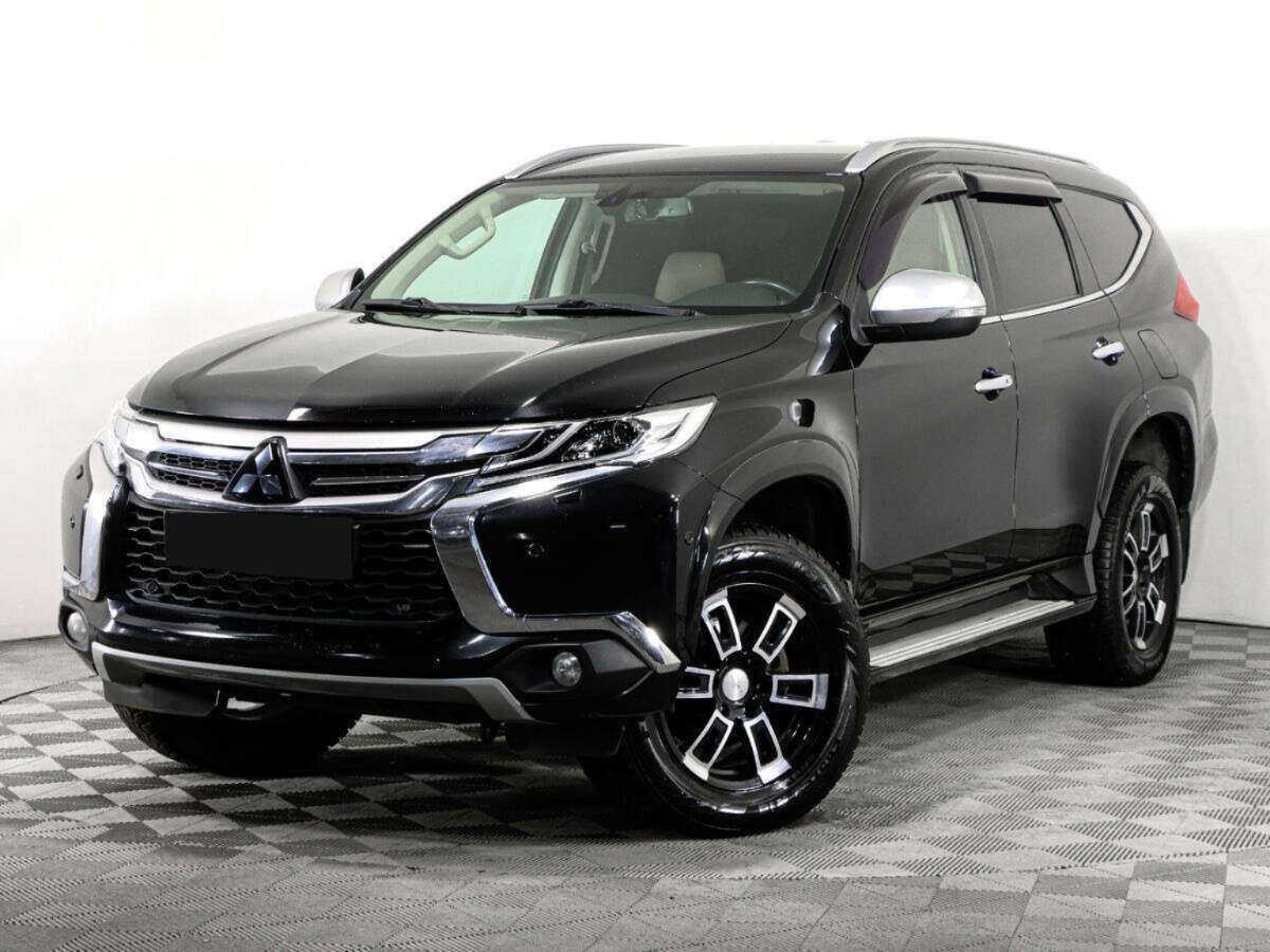 Mitsubishi Pajero Sport 2017 года с пробегом. Посмотреть фото