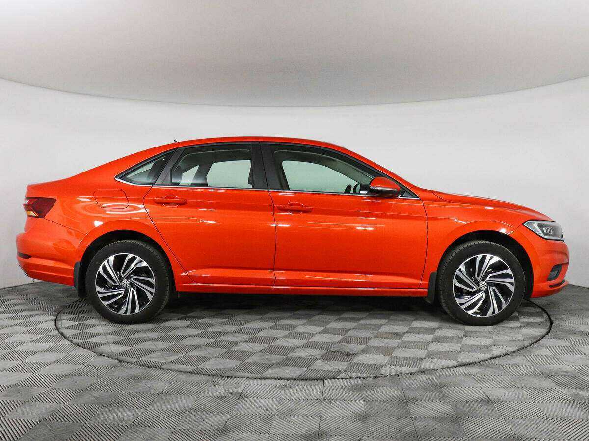 Volkswagen Jetta 2019 года с пробегом. Фото: #3