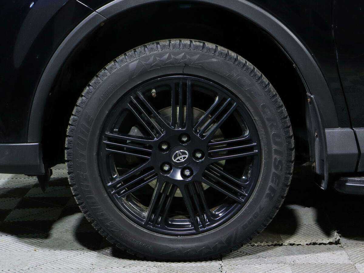 Toyota RAV4 2017 года с пробегом. Фото: #12