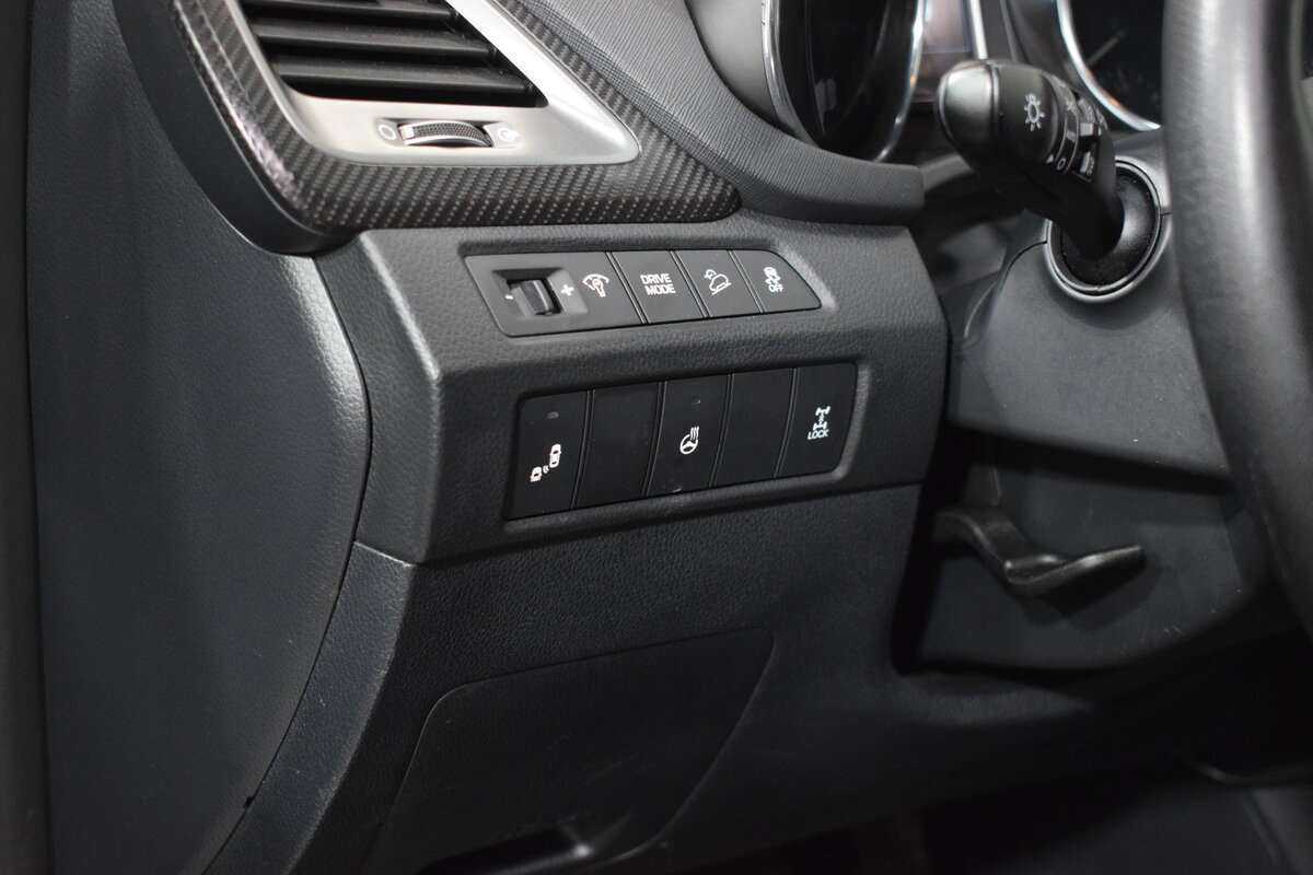 Hyundai Santa Fe 2016 года с пробегом. Фото: #16