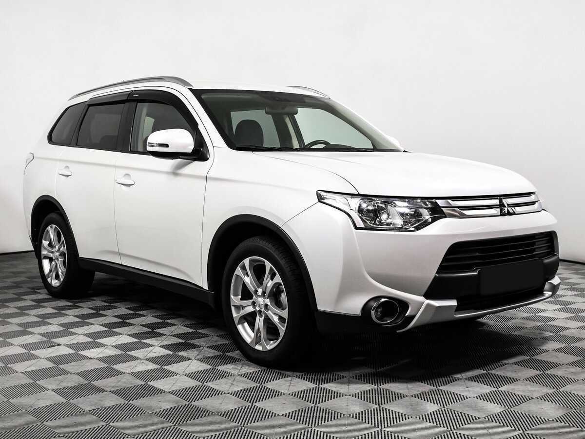 Mitsubishi Outlander 2014 года с пробегом. Фото: #2