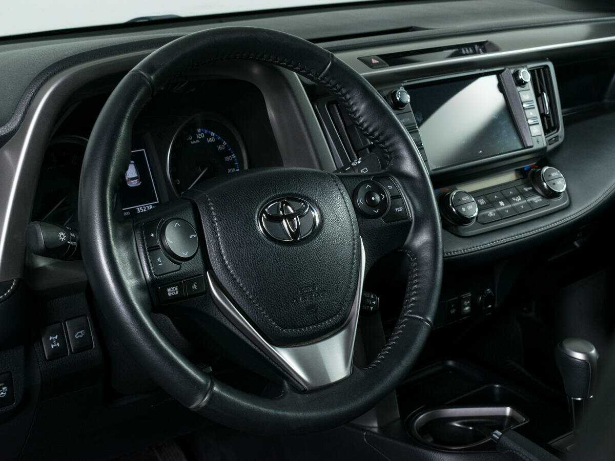 Toyota RAV4 2019 года с пробегом. Фото: #13