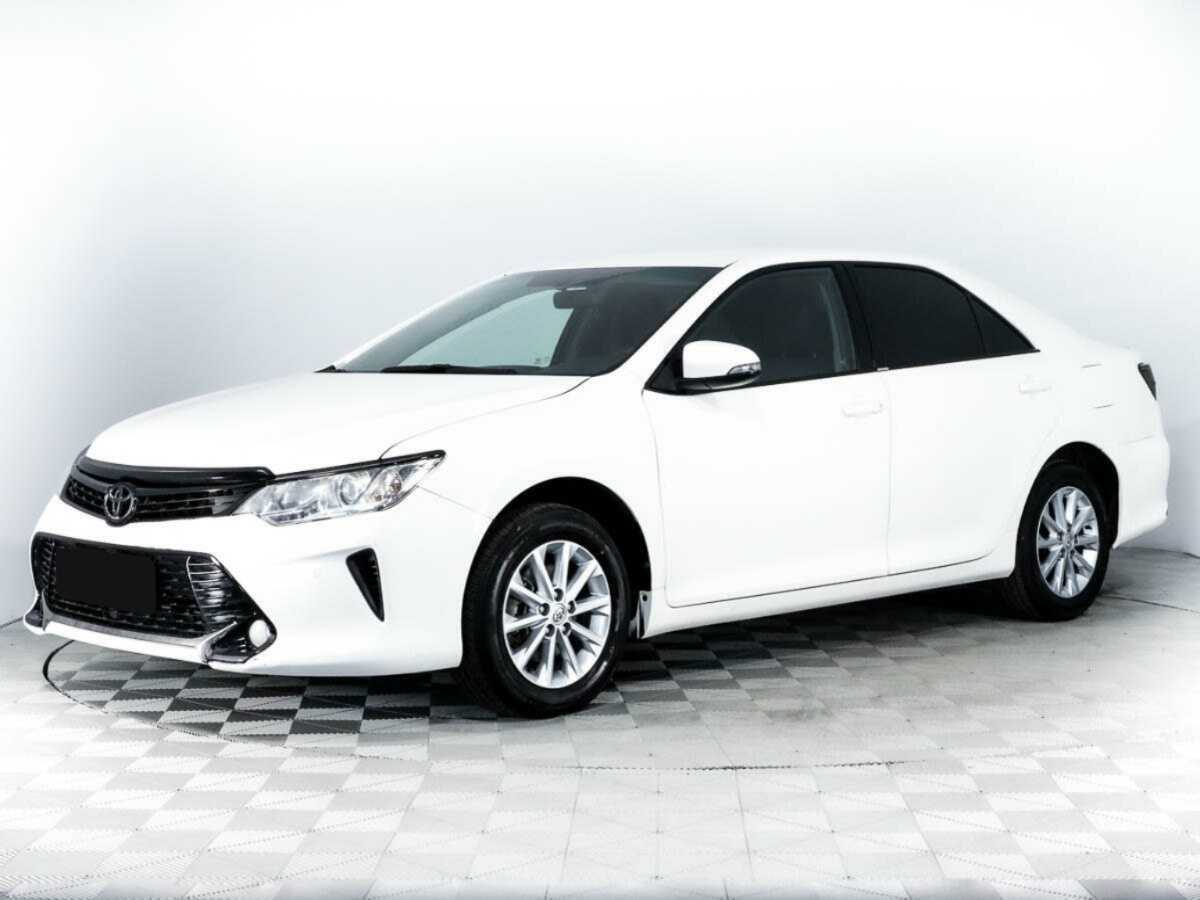 Toyota Camry 2015 года с пробегом. Посмотреть фото