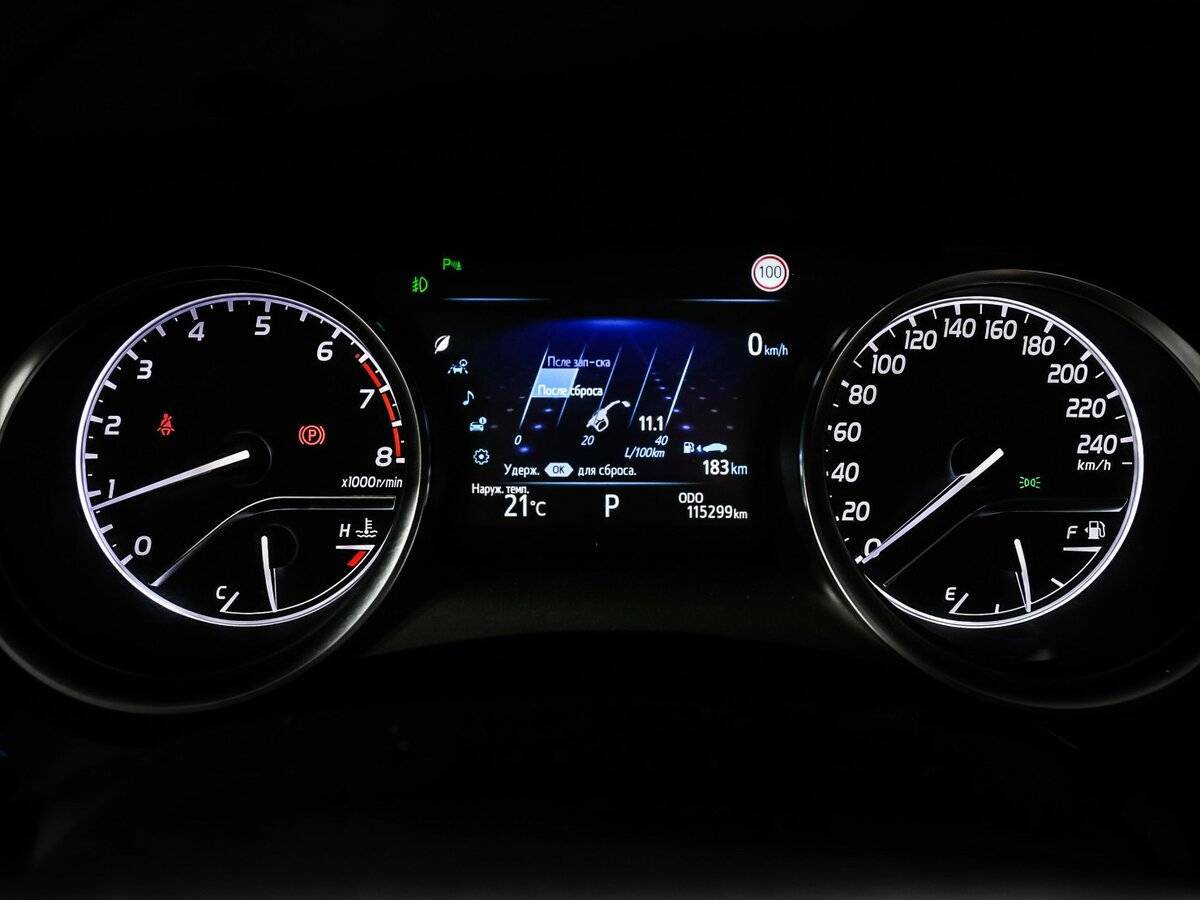 Toyota Camry 2019 года с пробегом. Фото: #9