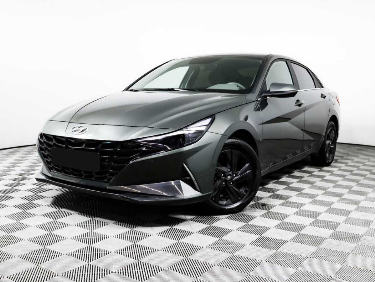 Hyundai Elantra 2021 года с пробегом. Посмотреть фото