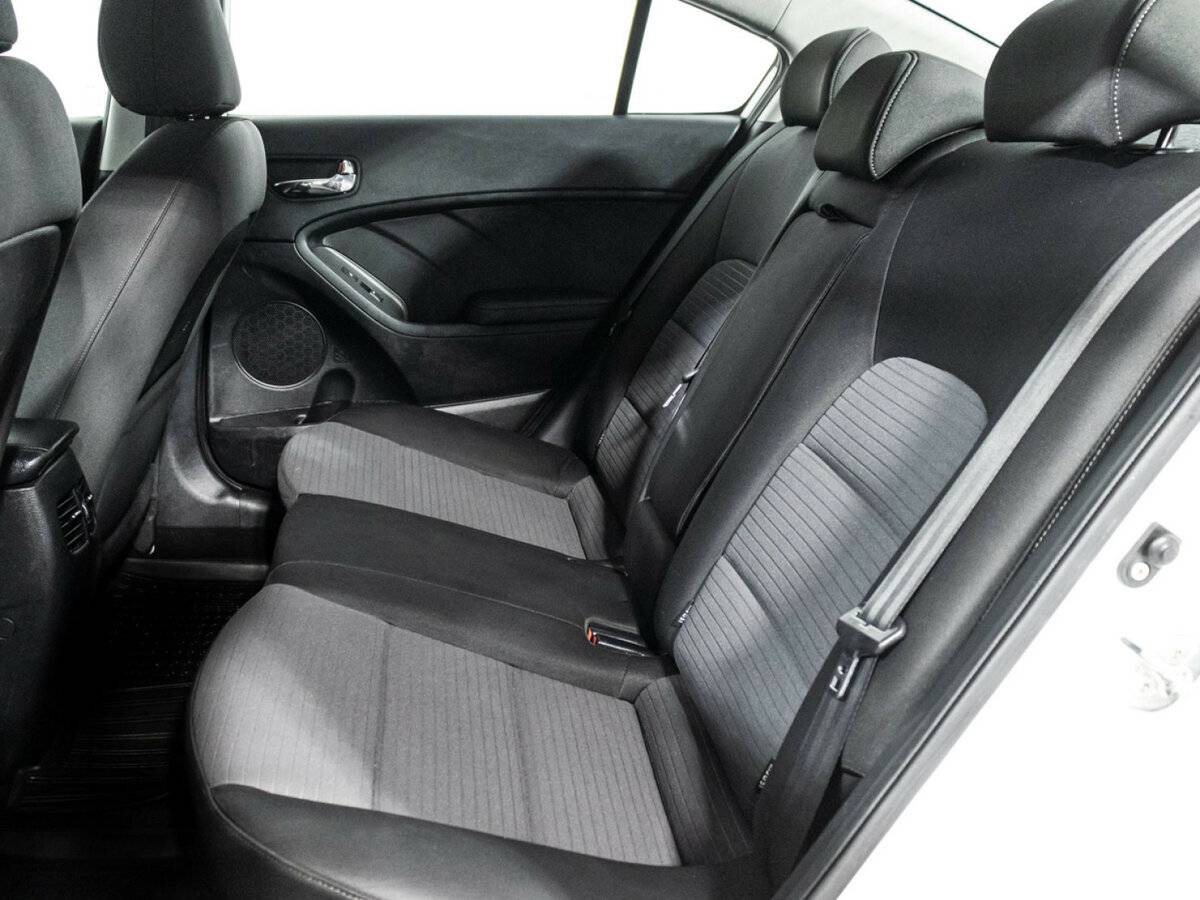 Kia Cerato 2015 года с пробегом. Фото: #9