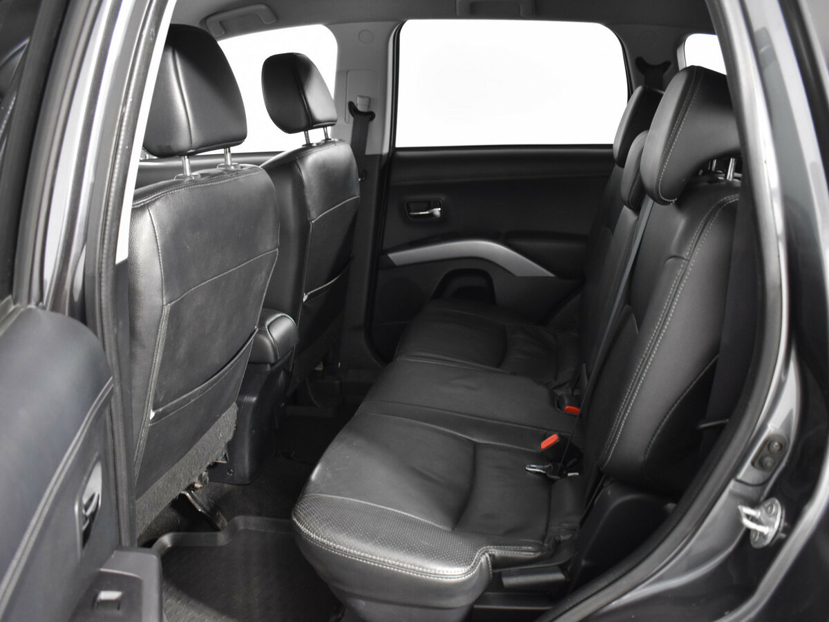 Mitsubishi Outlander 2012 года с пробегом. Фото: #9