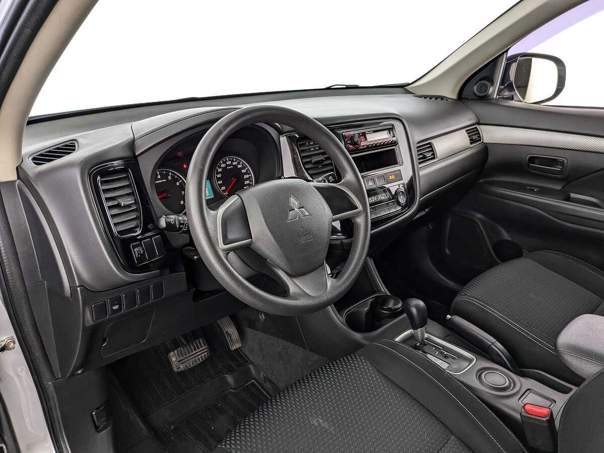 Mitsubishi Outlander 2015 года с пробегом. Фото: #10