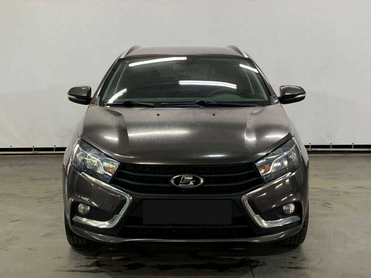 Lada (ВАЗ) Vesta 2018 года с пробегом. Фото: #1