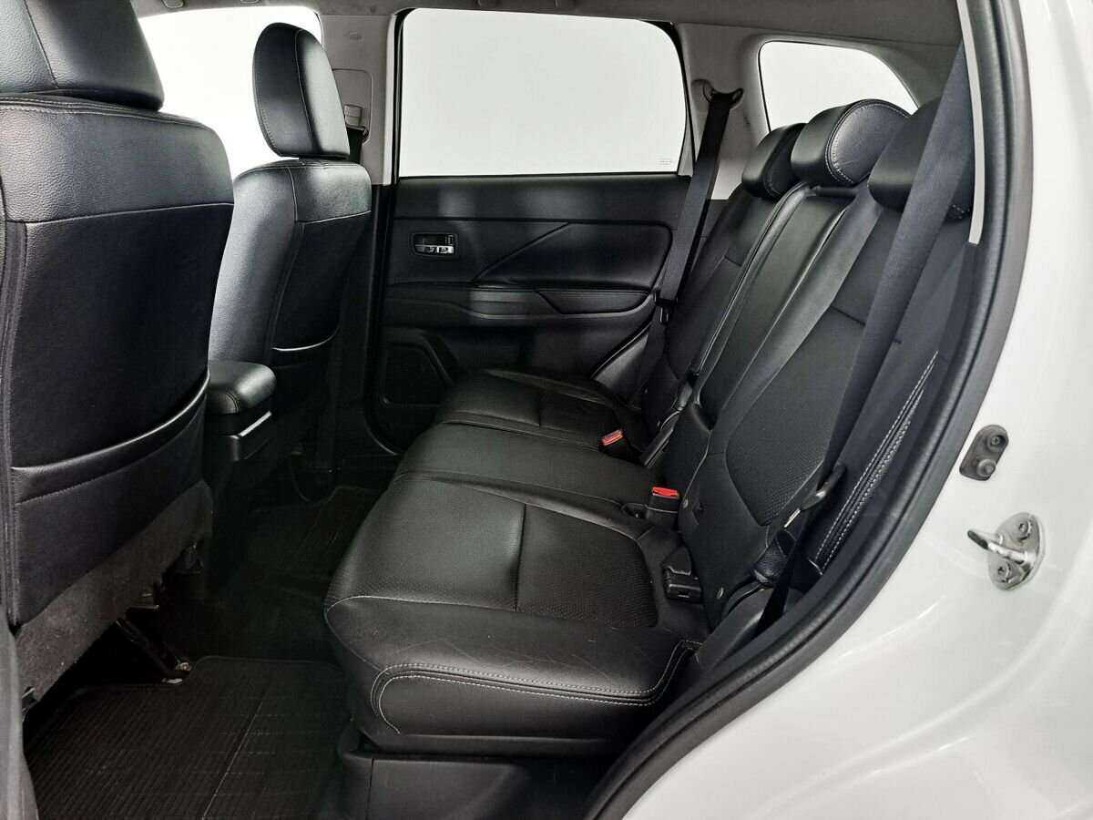 Mitsubishi Outlander 2014 года с пробегом. Фото: #7