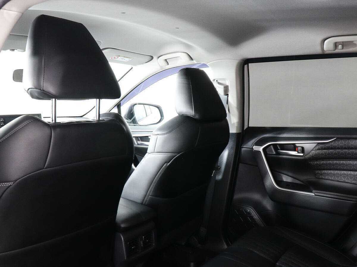 Toyota RAV4 2020 года с пробегом. Фото: #10